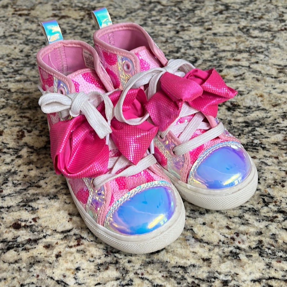 Like new! Girls, hot pink and iridescent, leopard, high top tennis shoes